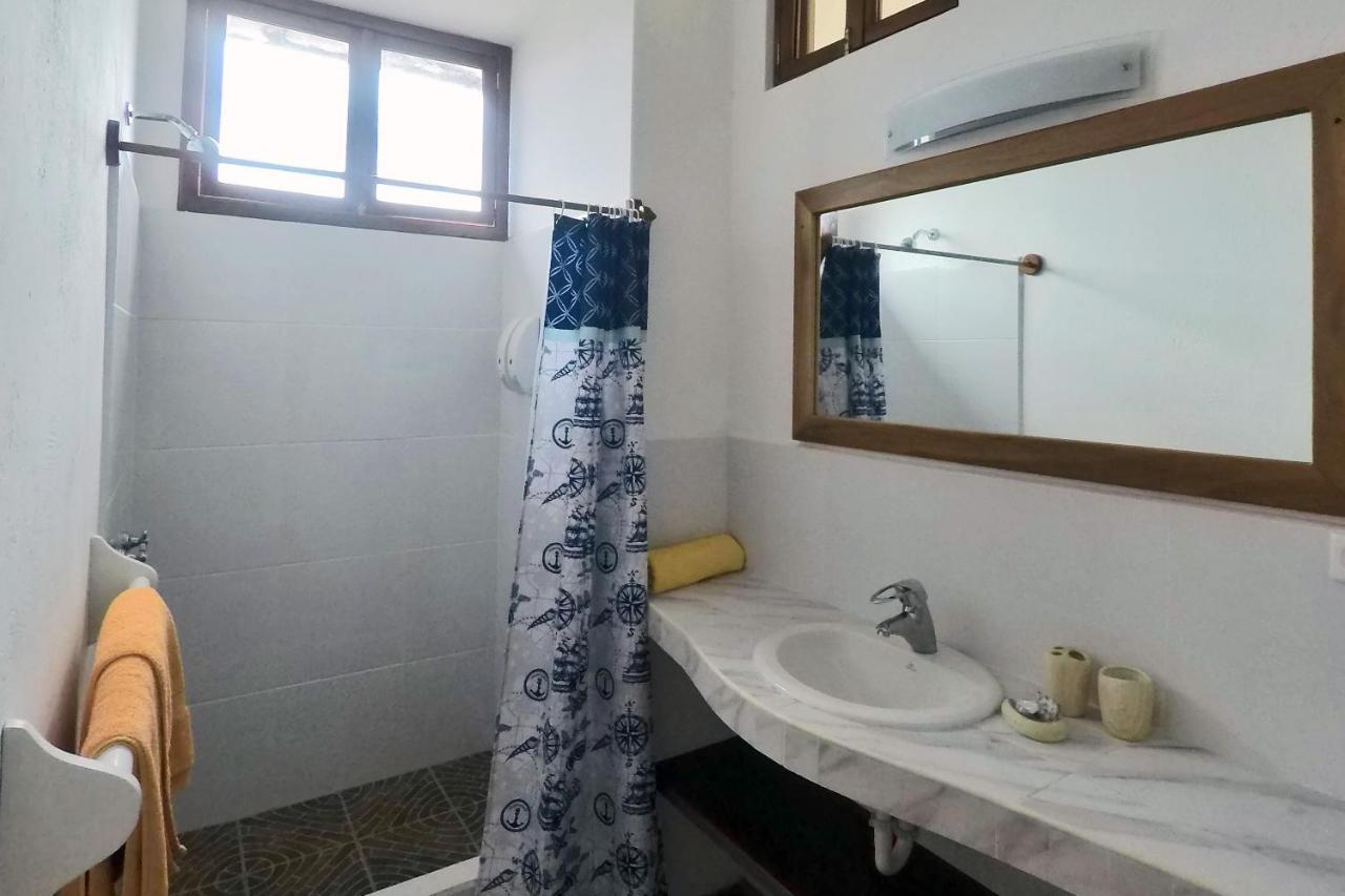 The Galeodan Suites Puerto Baquerizo Moreno Ngoại thất bức ảnh