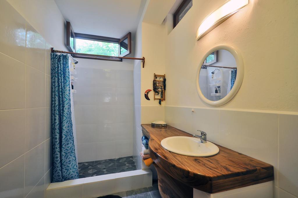 The Galeodan Suites Puerto Baquerizo Moreno Ngoại thất bức ảnh